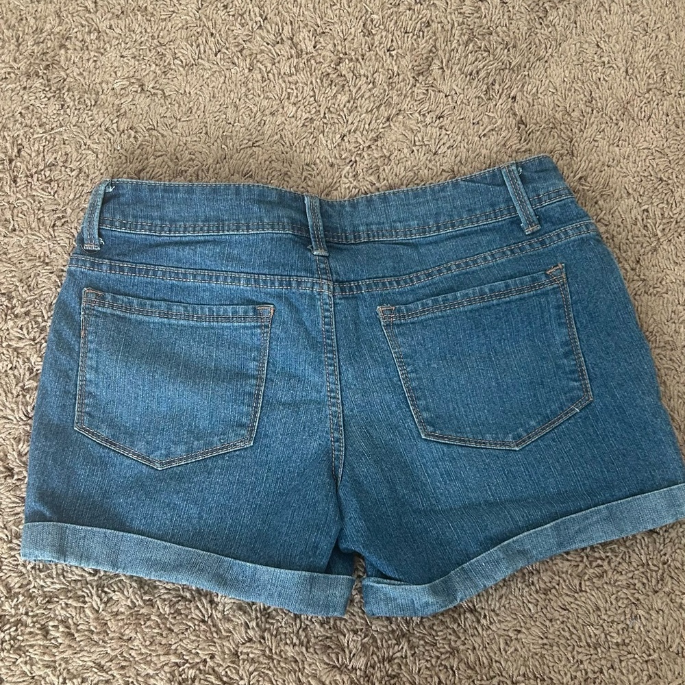 Faded Glory Medium Blue Denim Roll-Cuff Jean Shorts - Picture 3 of 3